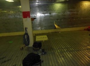 Gesloopte wand in schip Foto: OM