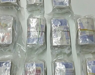 nederlander gezocht witwassen frankrijk, 107000 pond a16 witwassen, a16 tas geld witwassen