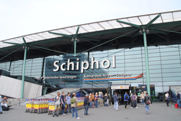 live stream kinder misbruik, aanhouding schiphol kind misbruik