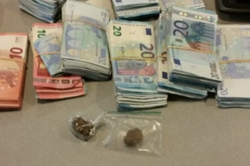 dordtenaar blowen geld, geld joint dordrecht
