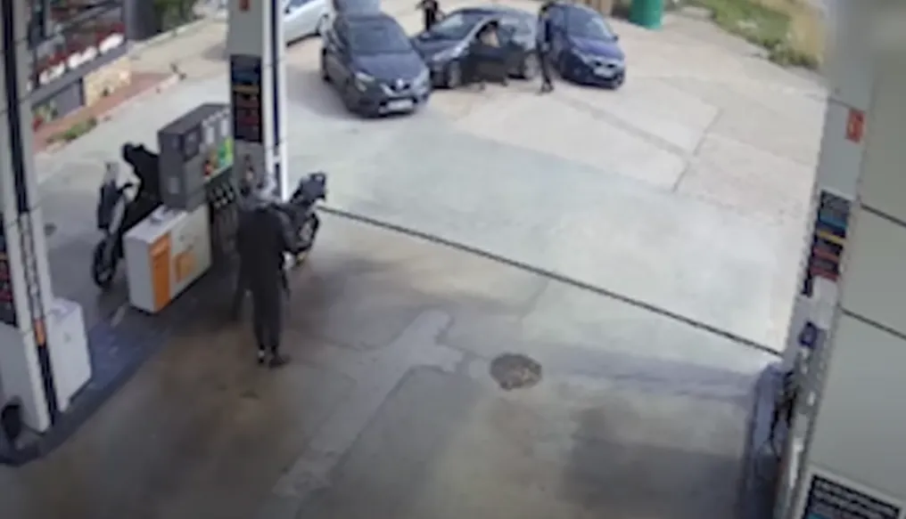 VIDEO: Crimineel gezocht door Marokko voor moord, drugs en vuurwapens aangehouden