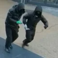 Politie deelt beelden in onderzoek verdachte pakketjes en explosies winkelcentrum Arnhem