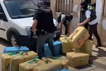 VIDEO: 7200 kilo hasj in beslag bij actie tegen misdaadclan die smokkelde met pleziervaartuigen