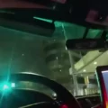VIDEO: Politieagent onder vuur na grapjes over vrouw vermoord door andere agent