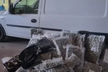 Snoep met THC, drugsafval, grondstoffen en tientallen kilo's hasj en wiet bij inval loods