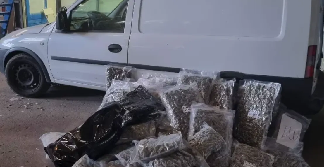 Snoep met THC, drugsafval, grondstoffen en tientallen kilo's hasj en wiet bij inval loods