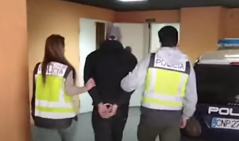VIDEO: Voortvluchtige 'Ndrangheta crimineel gezocht door Nederland gepakt aan Spaanse Costa