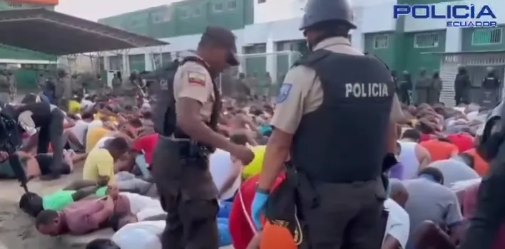 VIDEO: Autoriteiten Ecuador nemen de controle weer over in gevangenissen