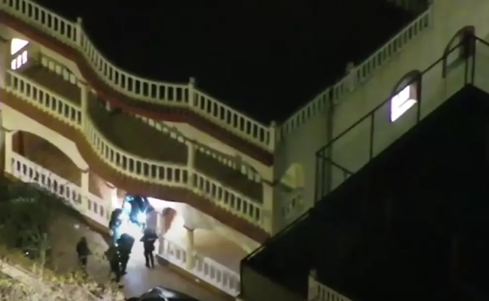 VIDEO: Invallen speciale eenheden actie in Marbella tegen vermeend kopstuk Karim Bouyakrichan alias Taxi
