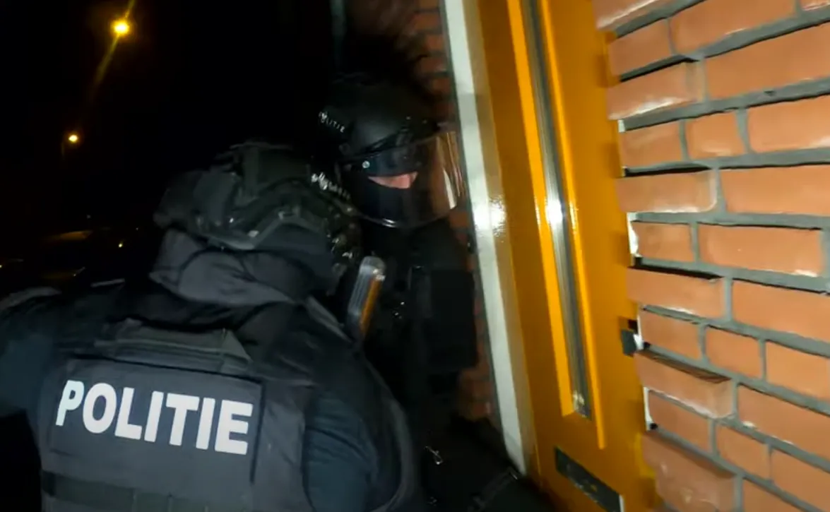 VIDEO: Beelden vrijgegeven van actie in onderzoek naar 'godmother' van Amsterdam