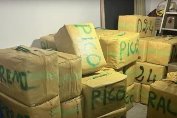 VIDEO: Grote 'drugs stash' met duizenden kilo's hasj uit Marokko ontmanteld