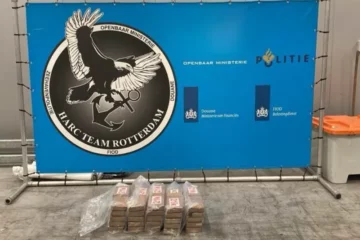 Twee partijen blokken cocaïne van ruim 5 miljoen euro gepakt in Rotterdam