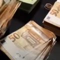 VIDEO: 48 miljoen euro in beslag in onderzoek Albanese drugsbaas die 4000 kilo cocaïne per maand binnenhaalde