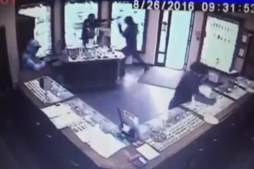 video smash grab overval, gewelddadige overval ruslan, gewelddadige overval video