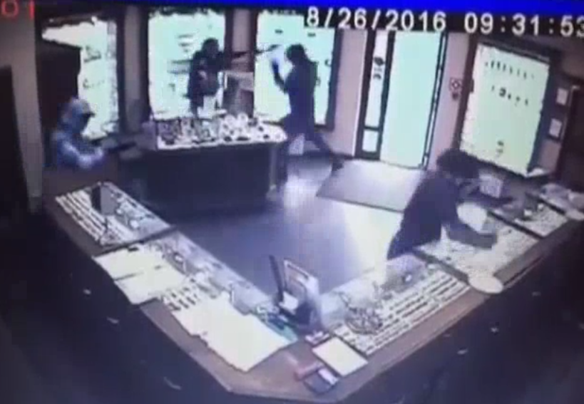 video smash grab overval, gewelddadige overval ruslan, gewelddadige overval video