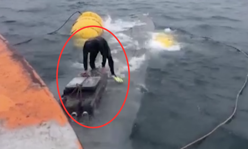 VIDEO: Spaanse politie haalt duikboot vol met cocaïne uit Colombia uit zee
