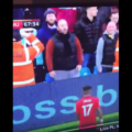 VIDEO: Fan Manchester City aangehouden voor racisme na beelden op tv