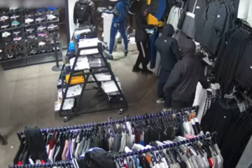 VIDEO: Beelden vrijgegeven van groep overvallers JD Sports in Amsterdam