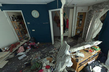 VIDEO: Politie dreigt foto en naam verdachte zware explosie Urk bekend te maken