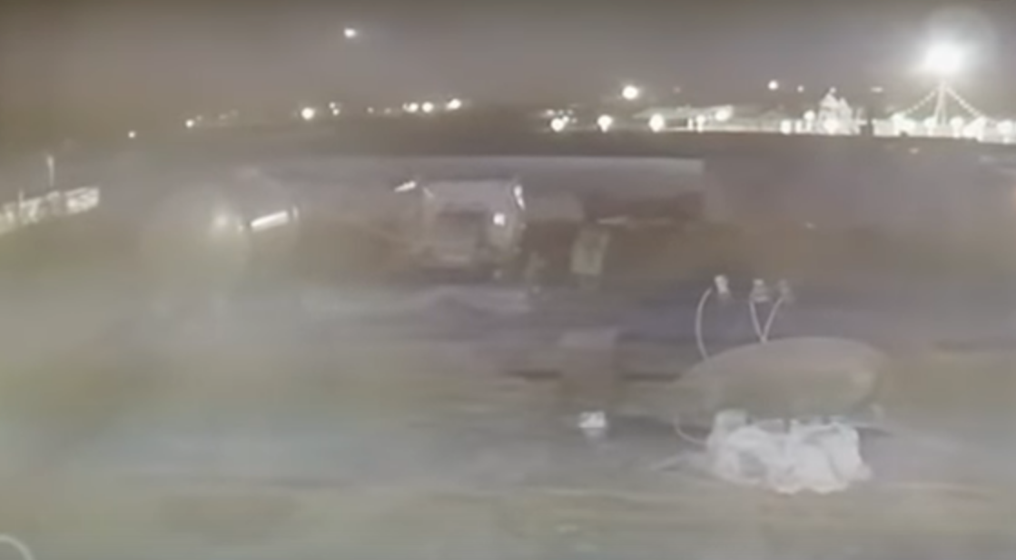 VIDEO: Nieuwe beelden tonen dat twee raketten passagiersvliegtuig neerhaalden in Iran