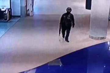 Militair richt bloedbad aan bij schietpartij met machinegeweer in winkelcentrum Thailand