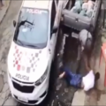 VIDEO: Straatrover bij nek gepakt tijdens achtervolging na snelle manoeuvre politie